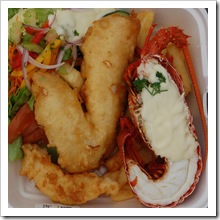 Langusta przytula się do dorsza