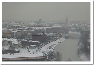 Wrocław pod śniegiem - obraz z 11 stycznia z kamery internetowej na budynku Kogeneracji