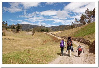HOP01 EKWADOR Dalej maszerujemy a ja ciągle z tyłu